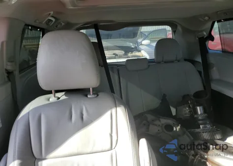 2017 Toyota Sienna Xle z USA, uszkodzony, nr VIN 5TDDZ3DC5HS166875